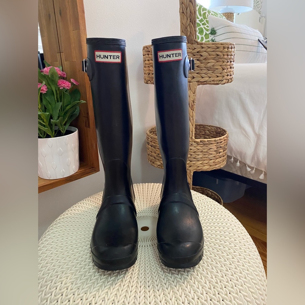 Hunter Women’s Original Black Tall Rain Boots Size 7 - Good Condition